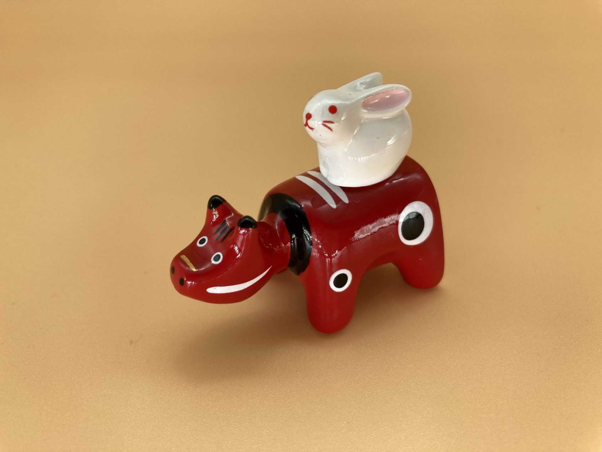 干支べこ「うさぎ」　赤べこ 干支べこ（いのしし、いぬ、とり、さる、ひつじ、うま、へび、たつ、うさぎ、とら、うし、ねずみの12種より一体） F23R-796